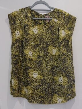 Anne Klein Like New Olive Green Printed Cap-Sleeve Blouse Size L